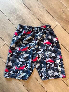Hurley Black Gray Red Camo Shark Swim Trunks